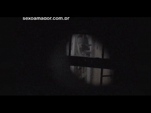 ❤️ Blondīnīte tiek slepeni filmēta ar kaimiņu vuajeru, kurš slēpjas aiz dobiem ķieģeļiem ️ Kaltais porno pie porno lv.pornodil.ru ﹏